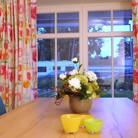 Josephine Comfortable Semesterbostad *