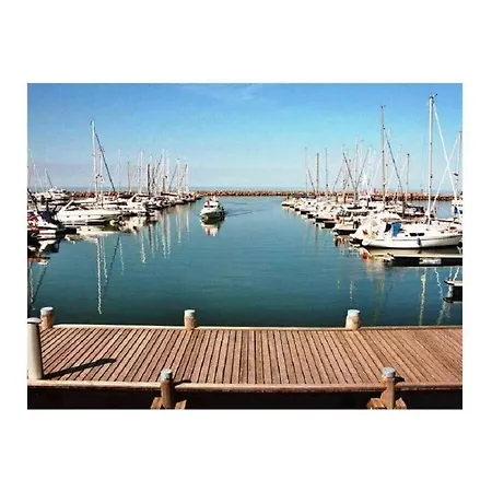 Josephine Comfortable *