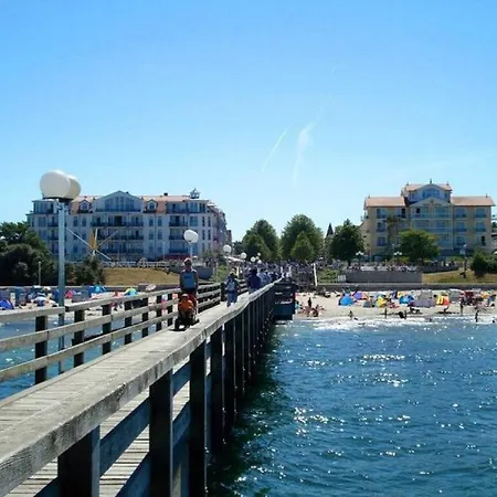 Josephine Comfortable *