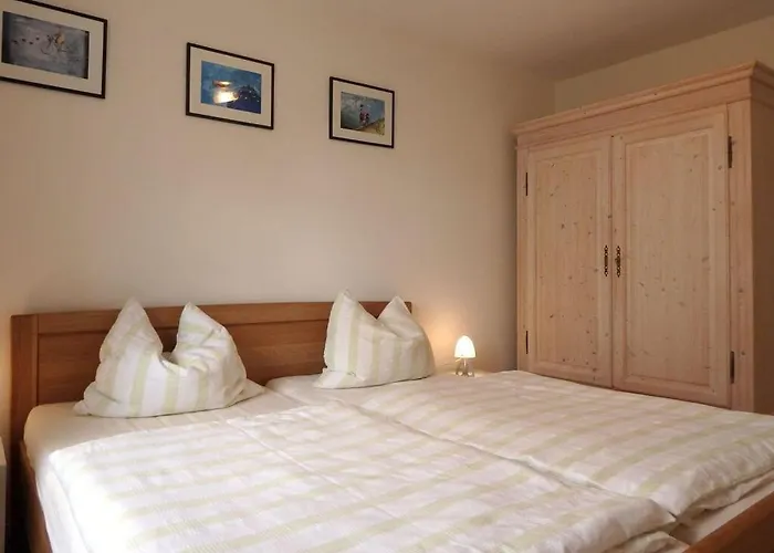 Holiday home Josephine Comfortable Kuehlungsborn