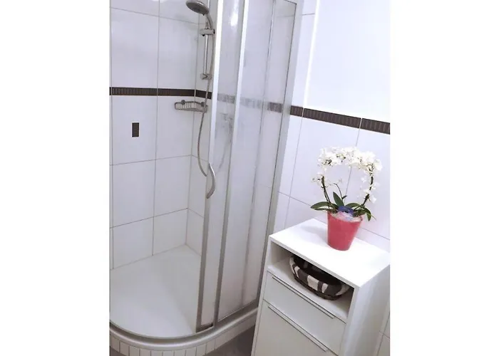 Josephine Comfortable Holiday home Kuehlungsborn